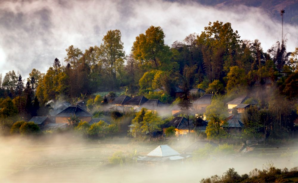 The air is dry with little rain and occasional morning fog, making it ideal for winter tourism (Source: Vietnam Airlines)
